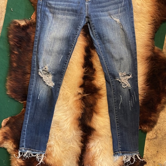 Judy Blue Jeans - Picture 5 of 7